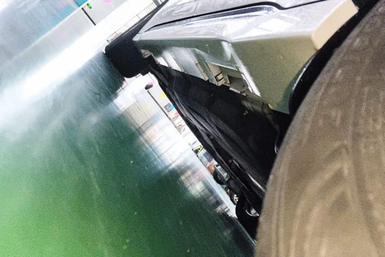 Used Lincoln Z 2022 iXiang Luxury Edition Left Side Sill