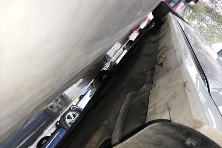 Used Lincoln Z 2022 iXiang Luxury Edition Left Side Sill