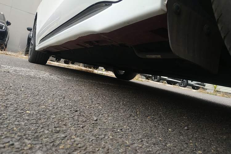 Used Lincoln Z 2022 Restyled iCool Prestige Edition Left Side Sill