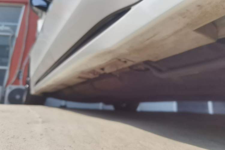 Used Lincoln Z 2022 iXiang Luxury Edition Left Side Sill
