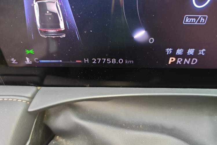 Used Lincoln Z 2022 Revised Version II iCool Luxury Edition Odometer Close Up