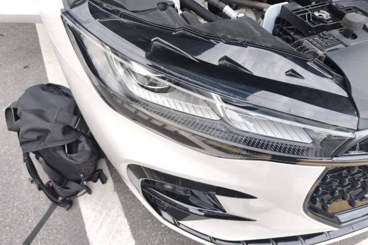 Used Lincoln Z 2022 Facelift iCool Deluxe Edition Right Front Headlight
