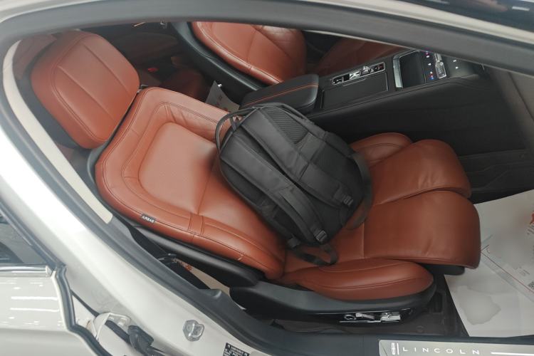 Used Lincoln Z 2022 iEnjoy Prestige Edition Right Front Seat