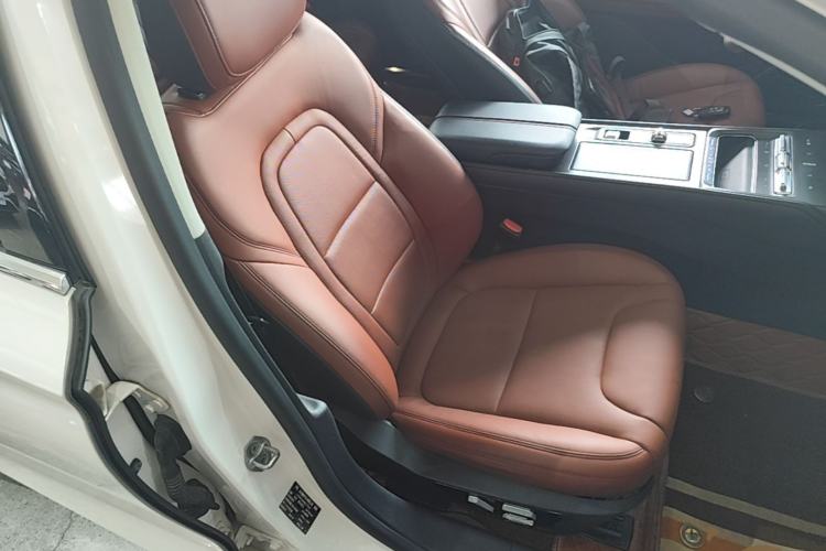 Used Lincoln Z 2022 iEnjoy Luxury Edition Right Front Seat