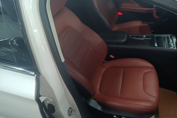 Used Lincoln Z 2022 Facelift iEnjoy Deluxe Edition Right Front Seat