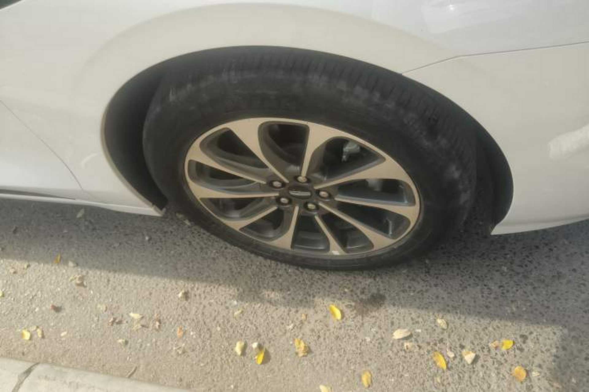 Used Lincoln Z 2022 iXiang Luxury Edition Right Front Wheel Hub