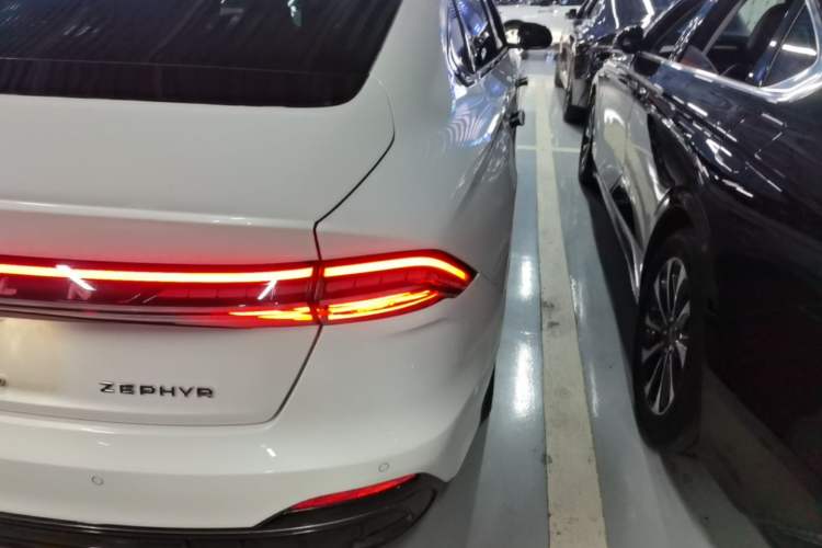 Used Lincoln Z 2022 iKoo Luxury Edition Right Rear Taillight