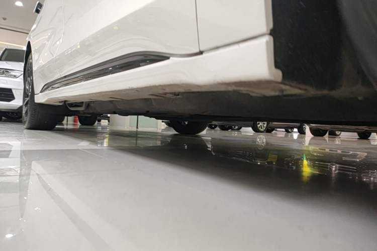 Used Lincoln Z 2022 iKoo Luxury Edition Right Side Sill