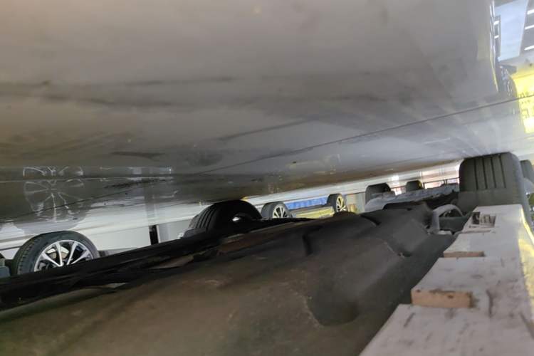 Used Lincoln Z 2022 Facelift iCool Deluxe Edition Right Side Sill