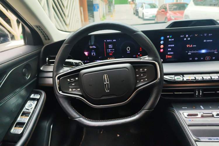 Used Lincoln Z 2022 iEnjoy Luxury Edition Steering Wheel