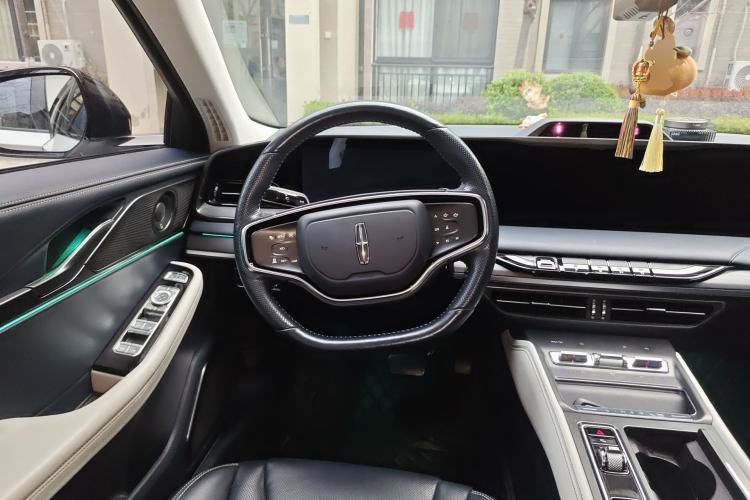 Used Lincoln Z 2022 iCool Luxury Edition Steering Wheel