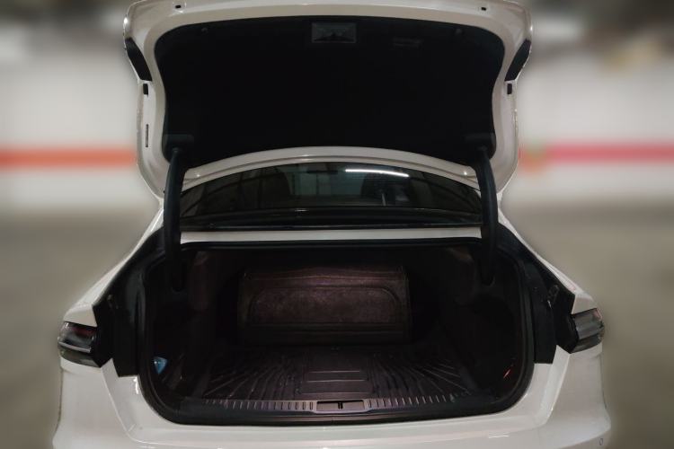 Used Lincoln Z 2022 iKoo Luxury Edition Trunk