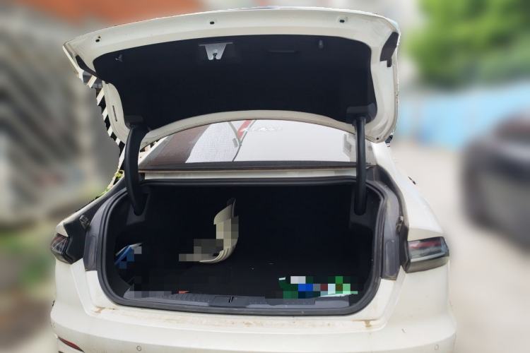 Used Lincoln Z 2022 iEnjoy Luxury Edition Trunk