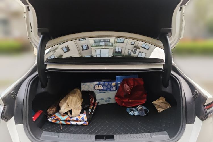 Used Lincoln Z 2022 iCool Luxury Edition Trunk