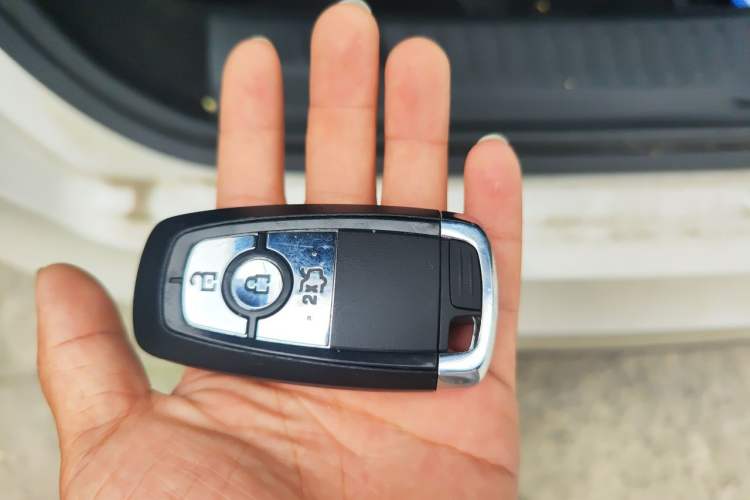 Used Lincoln Z 2022 iEnjoy Luxury Edition Vehicle Key