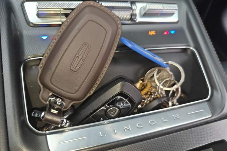 Used Lincoln Z 2022 Revised Version II iCool Luxury Edition Vehicle Key