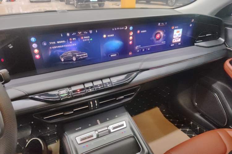 Used Lincoln Z 2024 2.0T Prestige Edition Audio And AC Panel