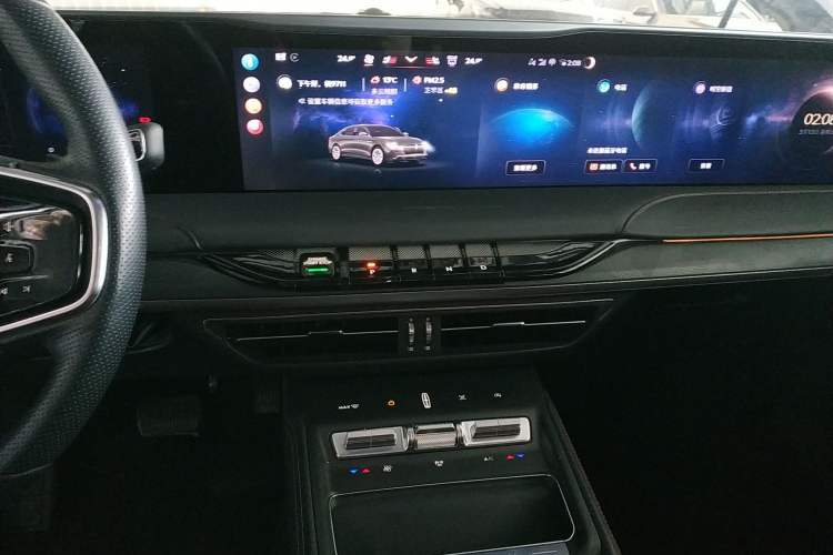 Used Lincoln Z 2024 2.0T Prestige Edition Audio And AC Panel