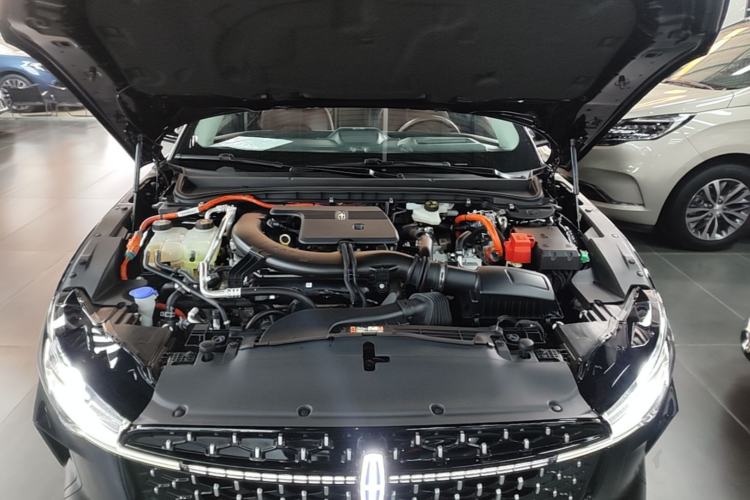 Used Lincoln Z 2024 2.0T Two-Wheel Drive Luxury Hybrid Version Engine Bay