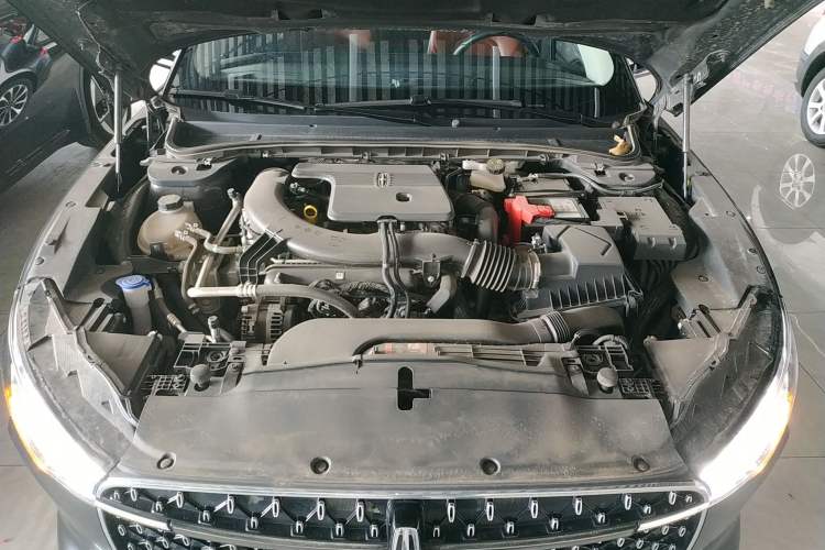 Used Lincoln Z 2024 2.0T Prestige Edition Engine Bay