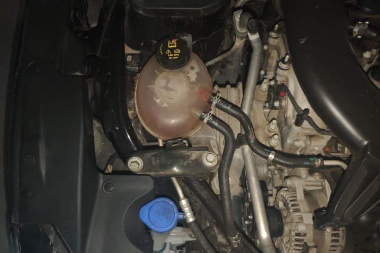 Used Lincoln Z 2024 2.0T Luxury Edition Engine Bay Right