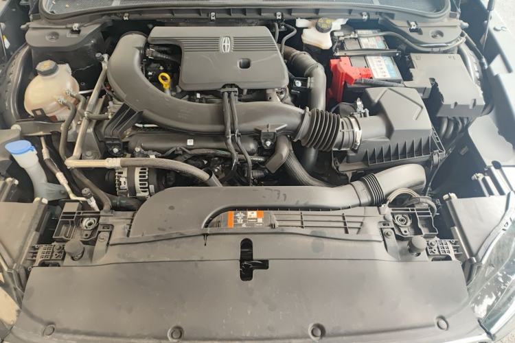 Used Lincoln Z 2024 2.0T Prestige Edition Engine Bay