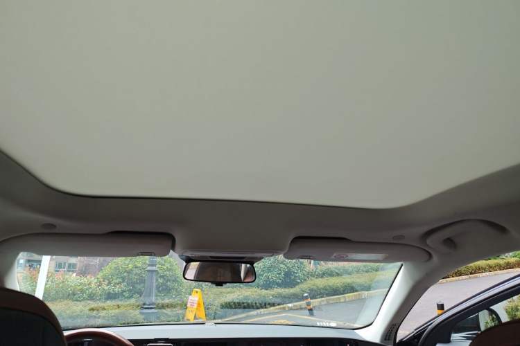 Used Lincoln Z 2024 2.0T Two-Wheel Drive Luxury Hybrid Version Headliner