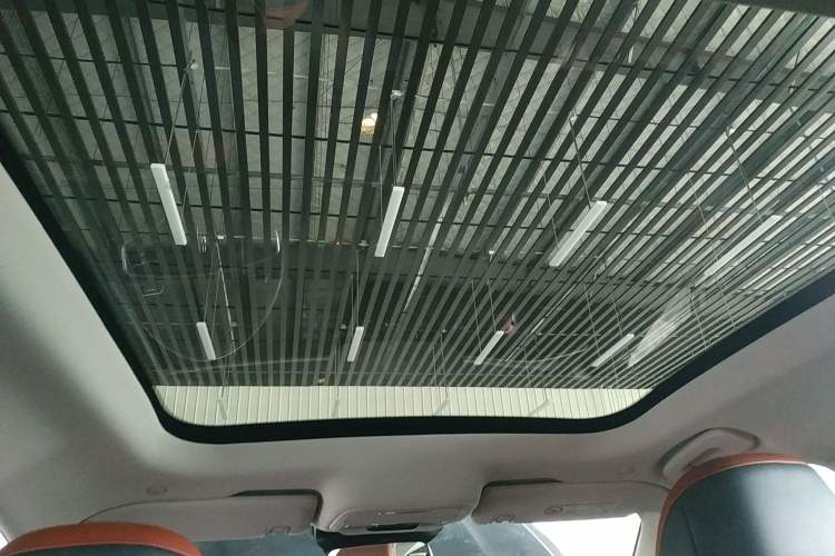 Used Lincoln Z 2024 2.0T Prestige Edition Headliner