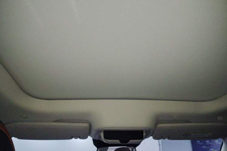 Used Lincoln Z 2024 2.0T Prestige Edition Headliner