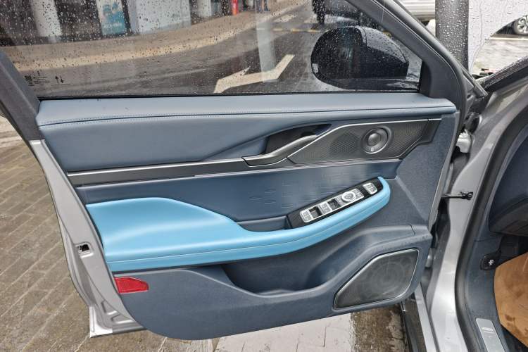 Used Lincoln Z 2024 2.0T Two-Wheel Drive Prestige Hybrid Version Left Front Door Interior