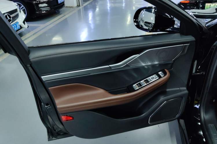 Used Lincoln Z 2024 2.0T Two-Wheel Drive Luxury Hybrid Version Left Front Door Interior
