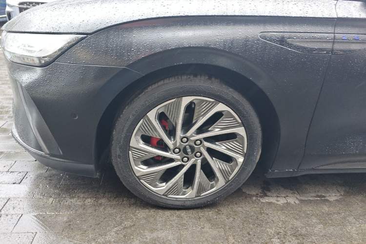 Used Lincoln Z 2024 2.0T Two-Wheel Drive Prestige Hybrid Version Left Front Wheel Hub