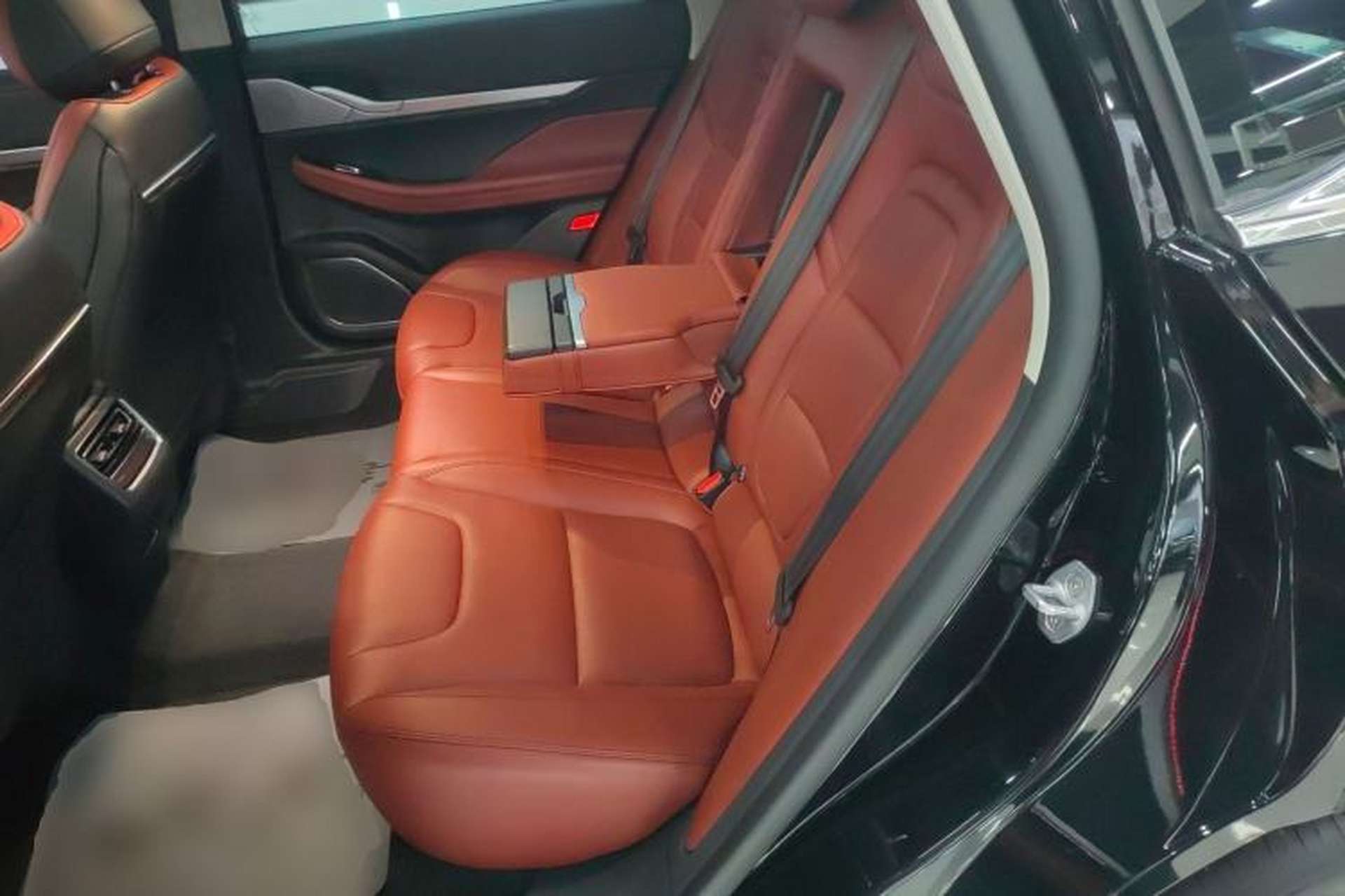 Used Lincoln Z 2024 2.0T Prestige Edition Left Rear Seat