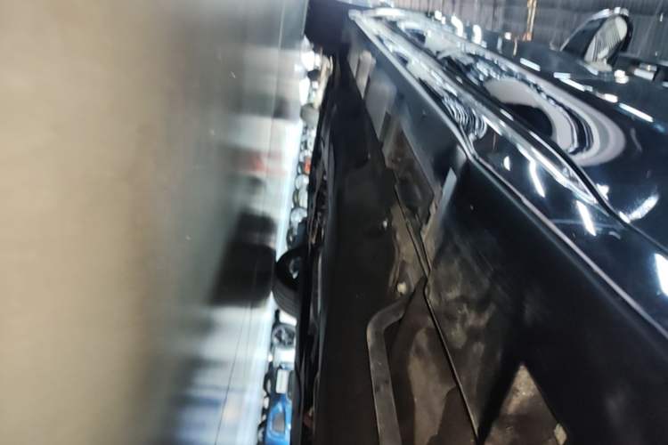 Used Lincoln Z 2024 2.0T Two-Wheel Drive Luxury Hybrid Version Left Side Sill