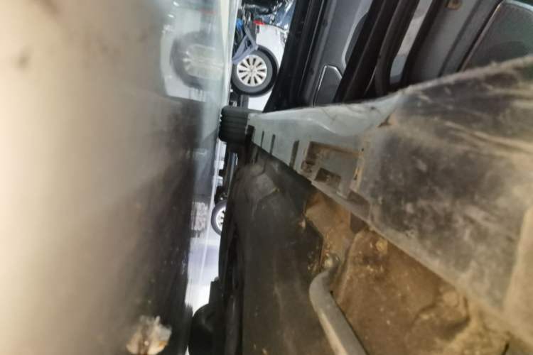 Used Lincoln Z 2024 2.0T Prestige Edition Left Side Sill