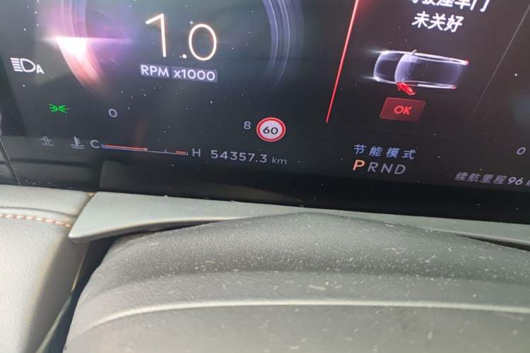 Used Lincoln Z 2024 2.0T Prestige Edition Odometer Close Up