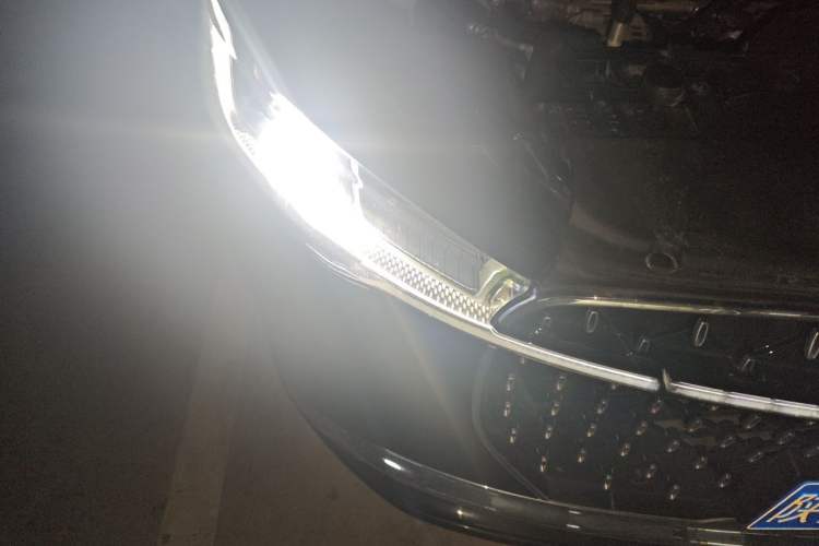 Used Lincoln Z 2024 2.0T Luxury Edition Right Front Headlight