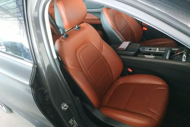 Used Lincoln Z 2024 2.0T Prestige Edition Right Front Seat