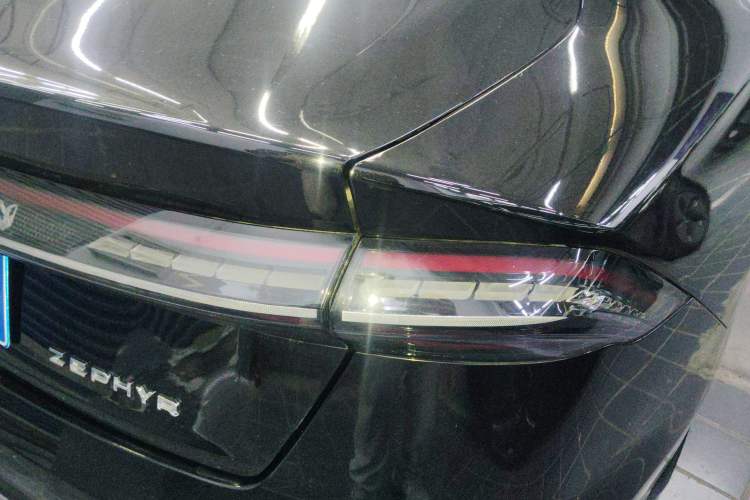 Used Lincoln Z 2024 2.0T Prestige Edition Right Rear Taillight