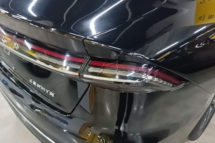 Used Lincoln Z 2024 2.0T Prestige Edition Right Rear Taillight