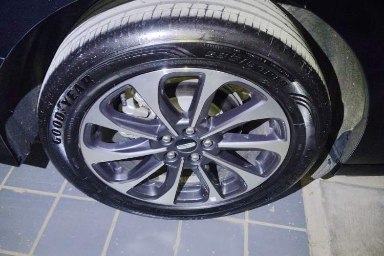 Used Lincoln Z 2024 2.0T Prestige Edition Right Rear Wheel Hub
