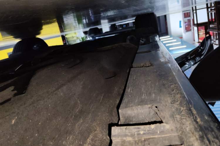 Used Lincoln Z 2024 2.0T Two-Wheel Drive Luxury Hybrid Version Right Side Sill