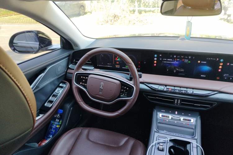 Used Lincoln Z 2024 2.0T Two-Wheel Drive Luxury Hybrid Version Steering Wheel