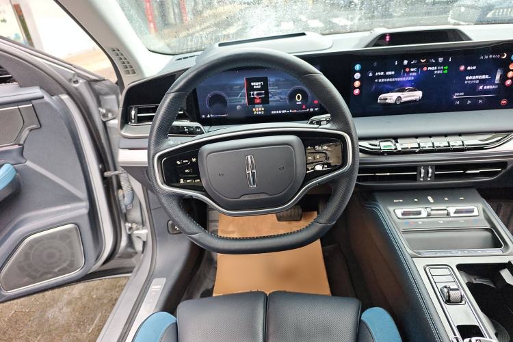 Used Lincoln Z 2024 2.0T Two-Wheel Drive Prestige Hybrid Version Steering Wheel