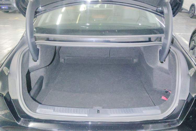 Used Lincoln Z 2024 2.0T Prestige Edition Trunk