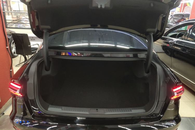 Used Lincoln Z 2024 2.0T Two-Wheel Drive Luxury Hybrid Version Trunk