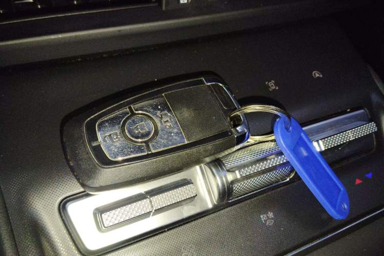 Used Lincoln Z 2024 2.0T Prestige Edition Vehicle Key