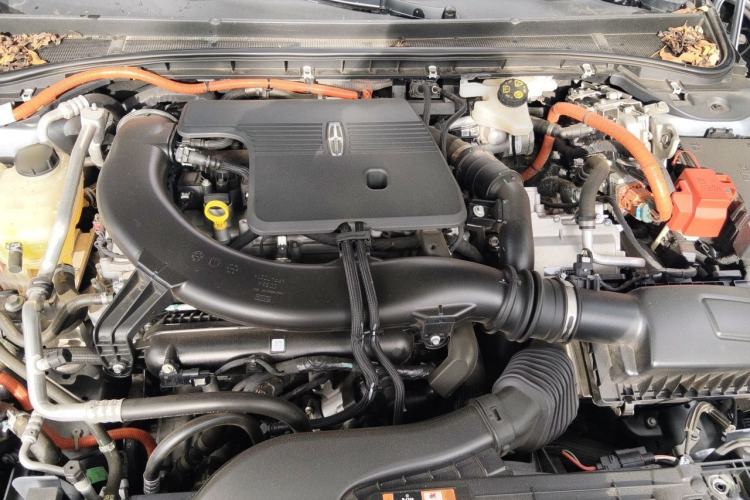Used Lincoln Z 2024 2.0T Two-Wheel Drive Luxury Hybrid Version Engine Bay