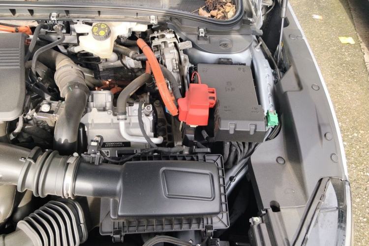 Used Lincoln Z 2024 2.0T Two-Wheel Drive Luxury Hybrid Version Engine Bay Left