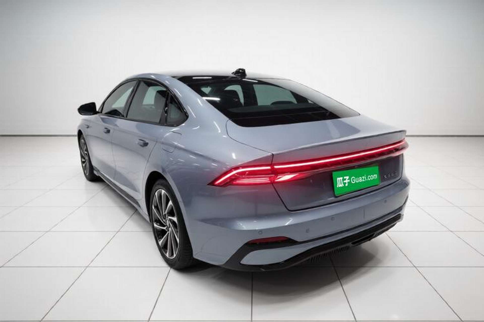 Used Lincoln Z 2024 2.0T Two-Wheel Drive Luxury Hybrid Version Exterior 2